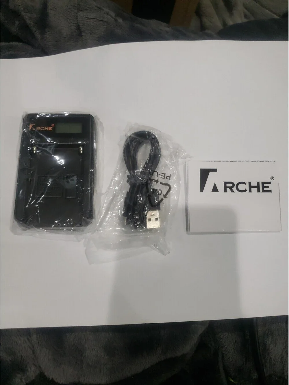 Arche Digital LCD Camera/Camcorder Battery Charger